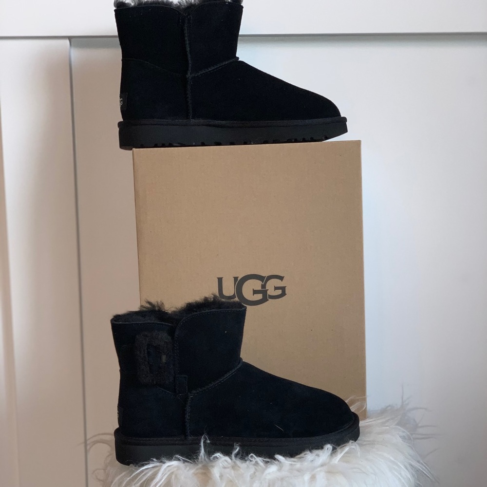UGG booties with mini bailey fluff buckle